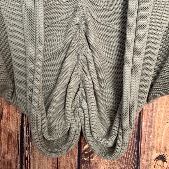 🌿5/$25 Sale Oatmeal Colored Wrap - Picture 3 of 4